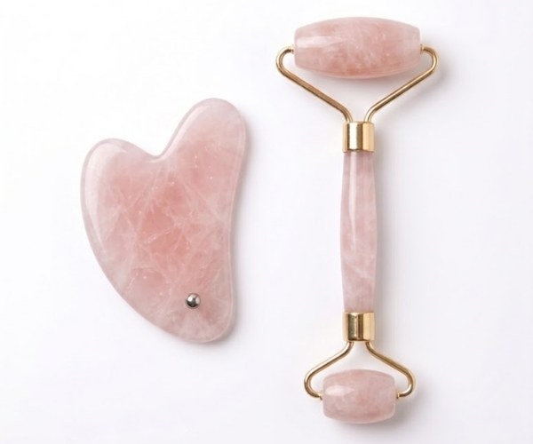 Set de Gua Sha y Rodillo de Cuarzo Rosa Set de Gua Sha y Rodillo de Cuarzo Rosa