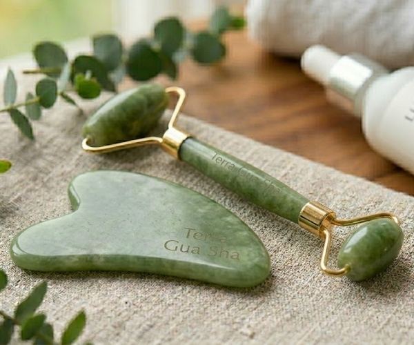 Set de Gua Sha y Rodillo de Jade